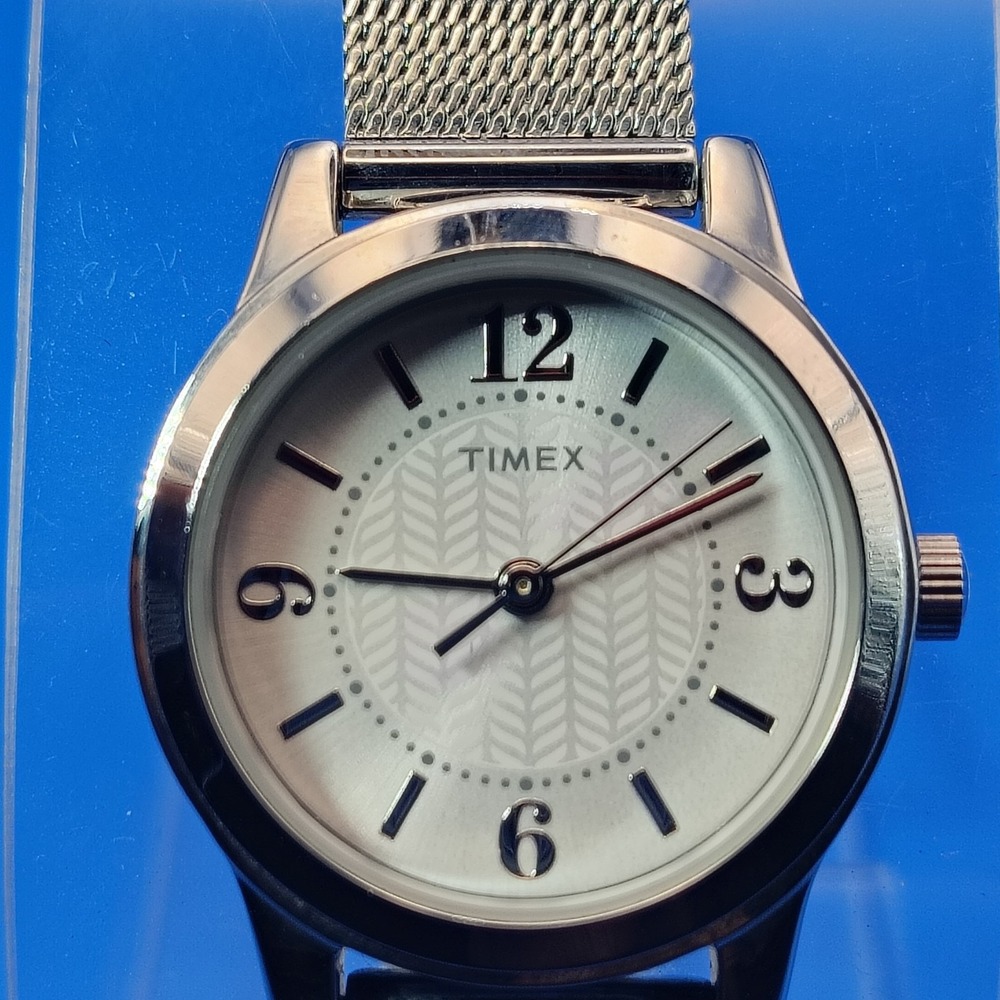 Vintage 2015 Timex 25mm Women's Quartz Watch New SS Mesh Bracelet Size 4-7.5
